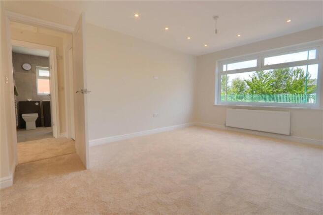 2 bed Bungalow for sale Image 9