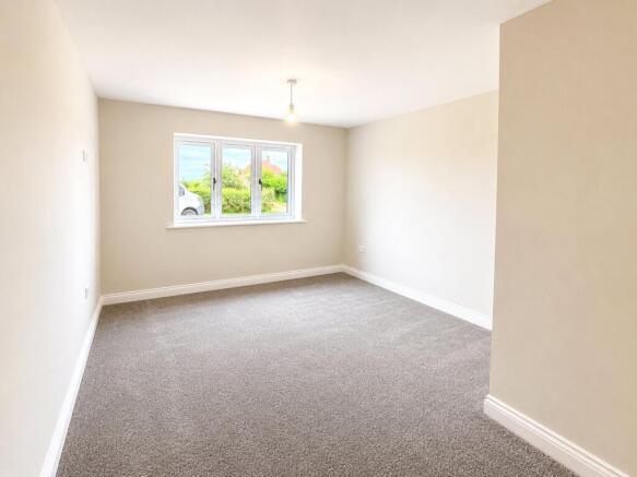 3 bed Bungalow for sale Image 12