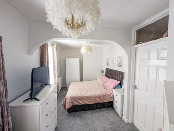 2 bed Terraced for sale Image 6