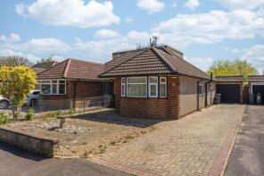 22, Smallmead, Horley RH6 9AX