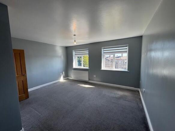 3 bed Semi-Detached for sale Image 10