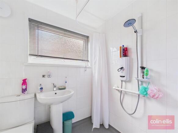 2 bed Detached Bungalow for sale Image 10