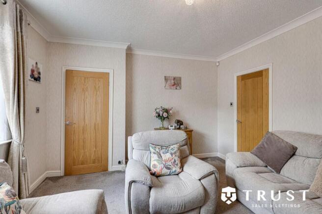 3 bed Semi-Detached for sale Image 12