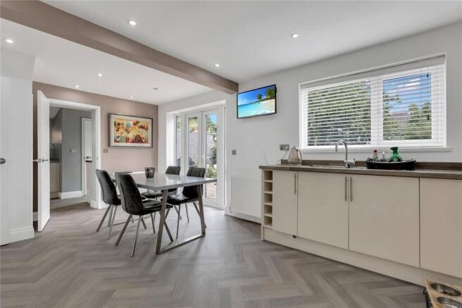 3 bed Semi-Detached for sale Image 4