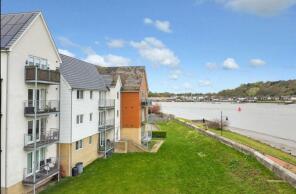 2, The Causeway, St Marys Island, Chatham ME4 3SR