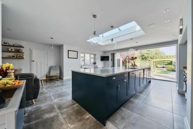 Kitchen/ Dining Room