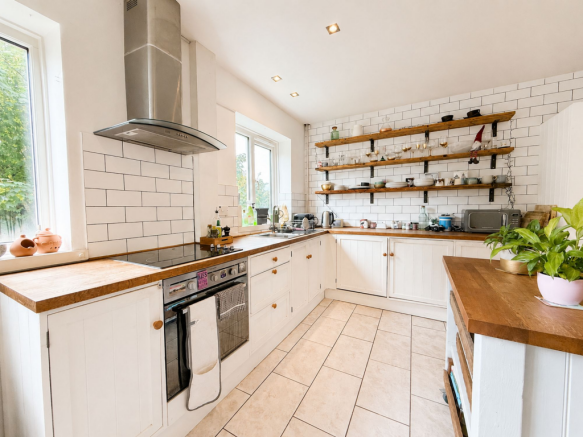 Kitchen/Dining