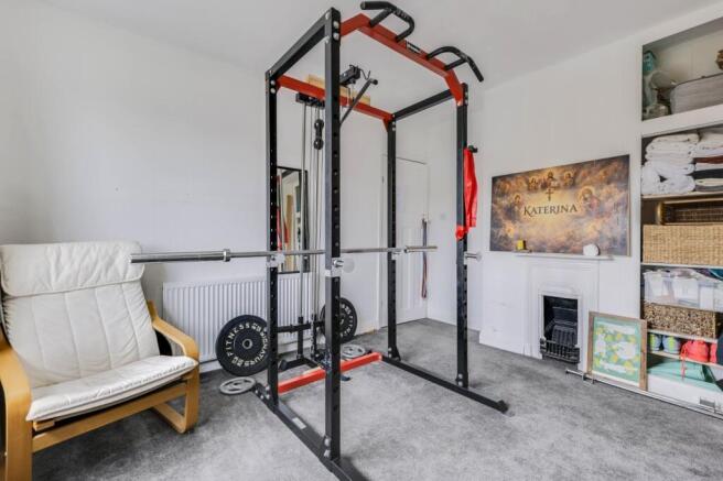 3 bed Terraced to rent Image 9