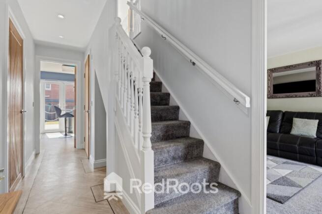 4 bed Detached for sale Image 10