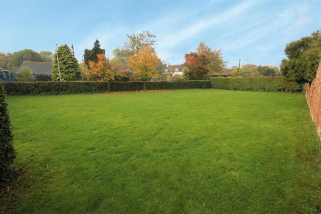 BUILDING PLOT