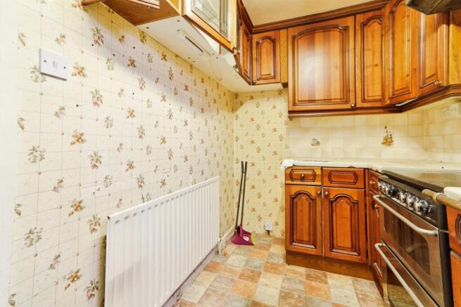 2 bed Terraced for sale Image 8