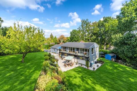 Uvedale Road, Limpsfield, Oxted, Surrey, RH8