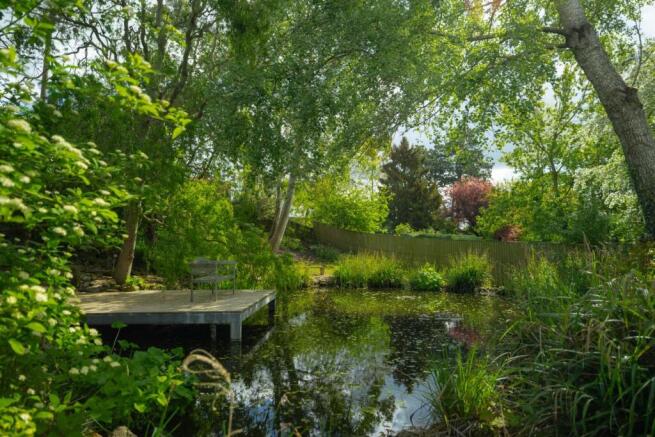 5 bed Detached for sale Image 6