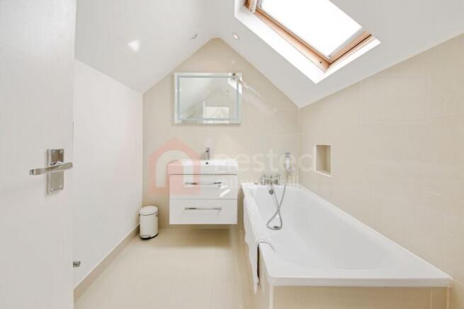 En-suite bathroom