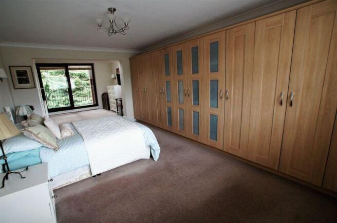 Master Suite B...