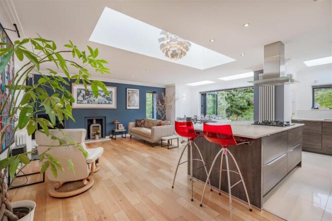 Open Plan Kitchen/Reception