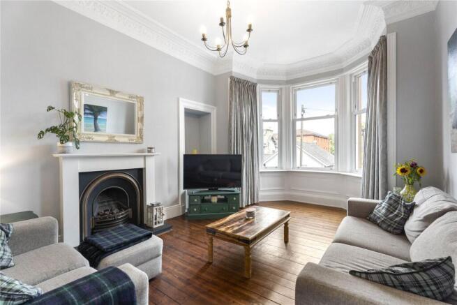 16/4 West Savile Ter