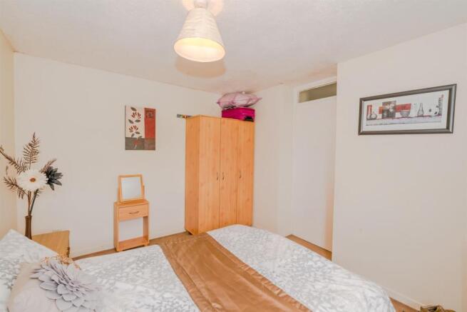 Mossley Close, Walsa