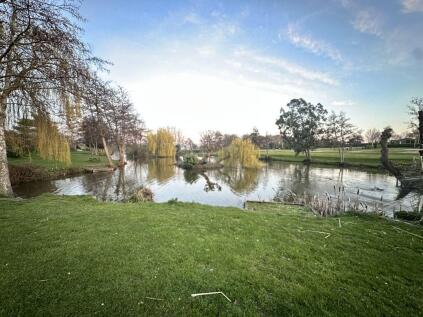 Thorpe Road, Weeley, Clacton-On-Sea CO16