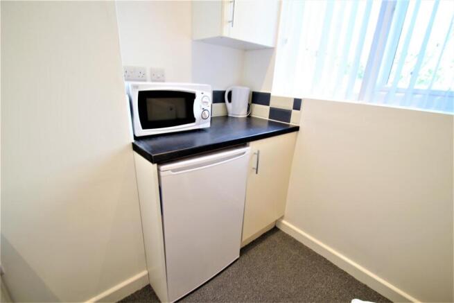Murray Road 13 - Room 2 kitchen.JPG