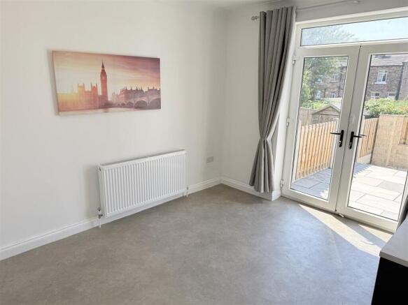 4 bed Semi-Detached for sale Image 12