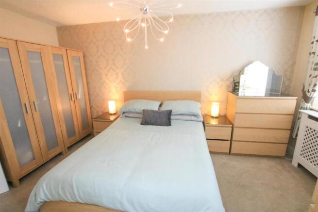 MAIN BEDROOM