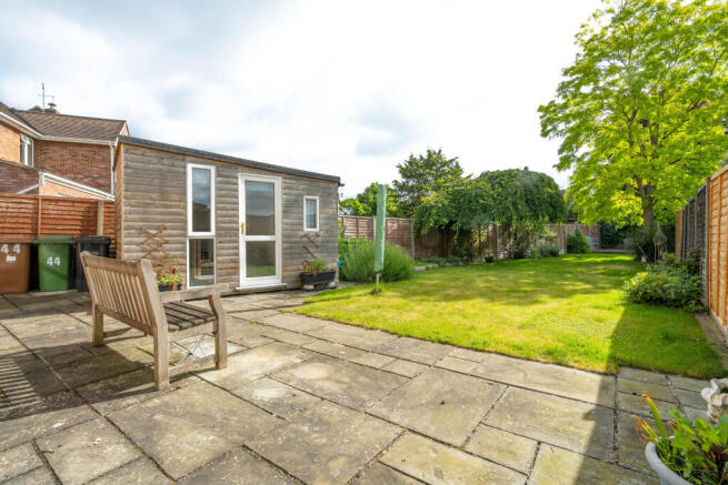 Granville Avenue, Northborough, Peterborough, PE6  photo 4