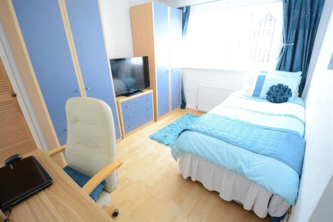 Bed 2 (front)