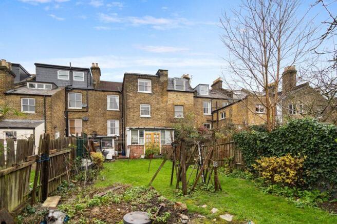 garden to house