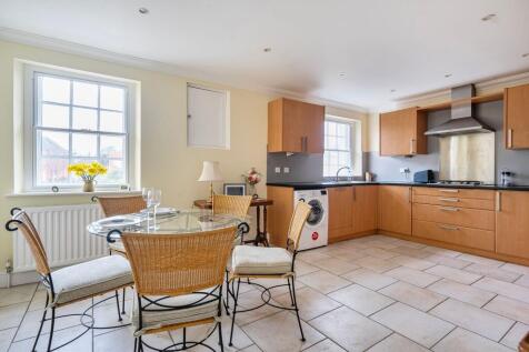 The Rockeries, Midhurst, GU29
