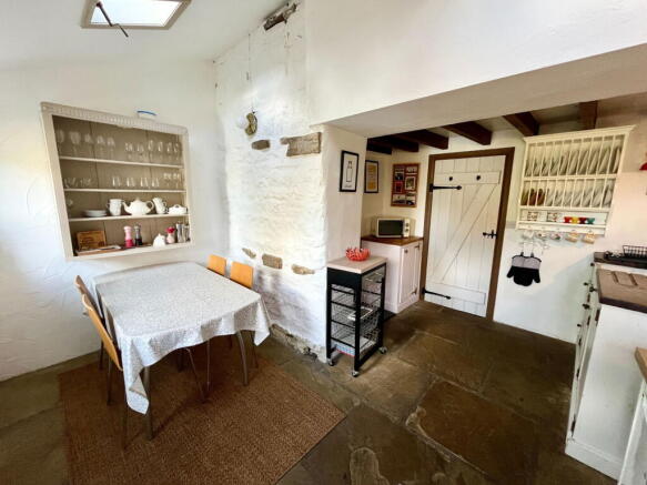 2 bed Cottage for sale Image 7