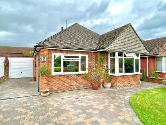 8 Priory Road Fro...