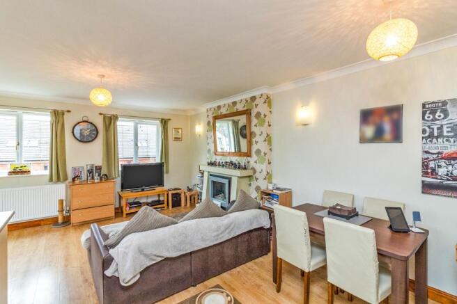 Lounge/Kitchen