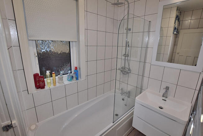 3 bed Semi-Detached for sale Image 12