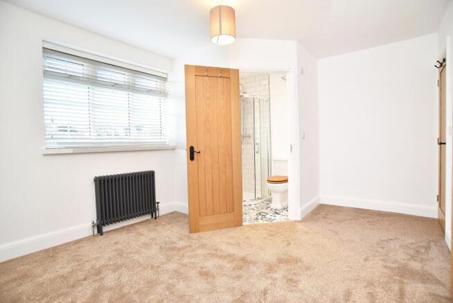 3 bed Detached Bungalow to rent Image 11