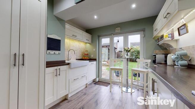 Kitchen 2.jpg