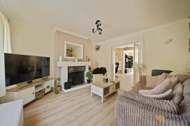 5 bed Semi-Detached for sale Image 4