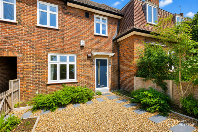 Front garden 2.png
