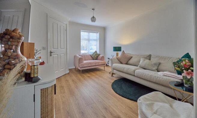 Lounge to Front