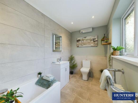 Master En-Suite