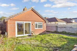 Medena, Beech Avenue, Bracklesham Bay, Chichester PO20 8HU