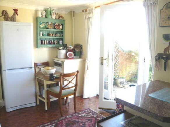 Photo 11