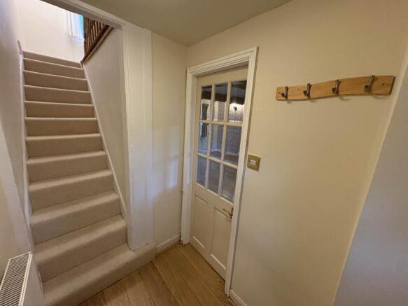 2 bed Terraced to rent Image 4