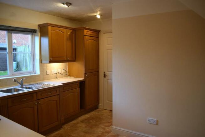kitchen 2.JPG
