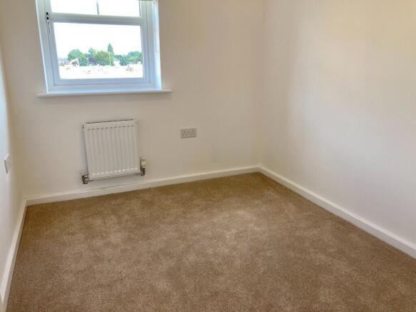 3 bed Semi-Detached to rent Image 8