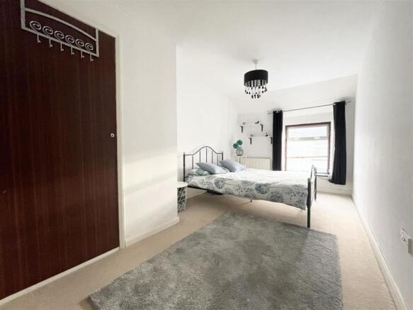 BEDROOM 2.jpeg