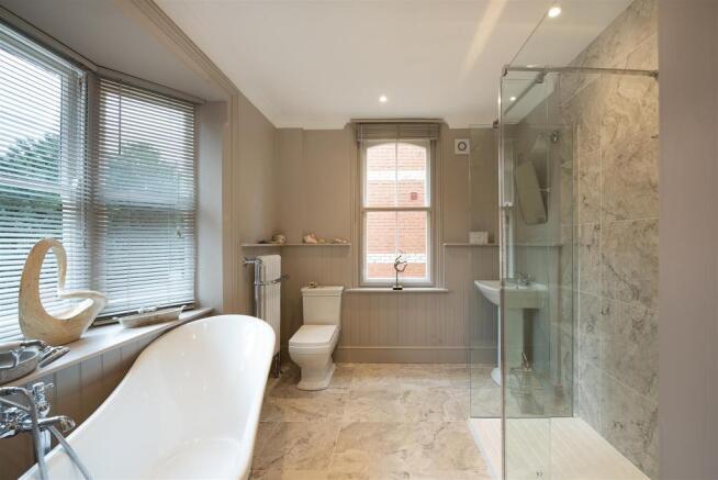 First floor Bathroom.jpg