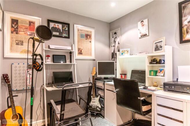 Bedroom 4/Office