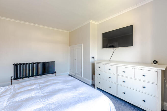 bedroom4