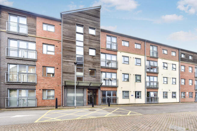 2 bed Flat for sale Image 12